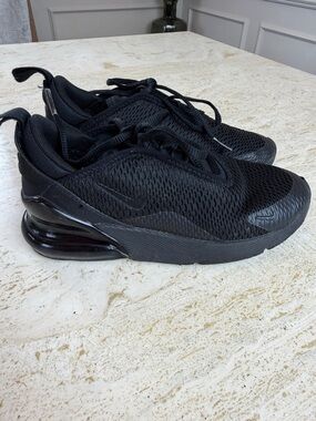 Nike Little Kids’ Air Max 270 Casual Sneakers 1.5Y